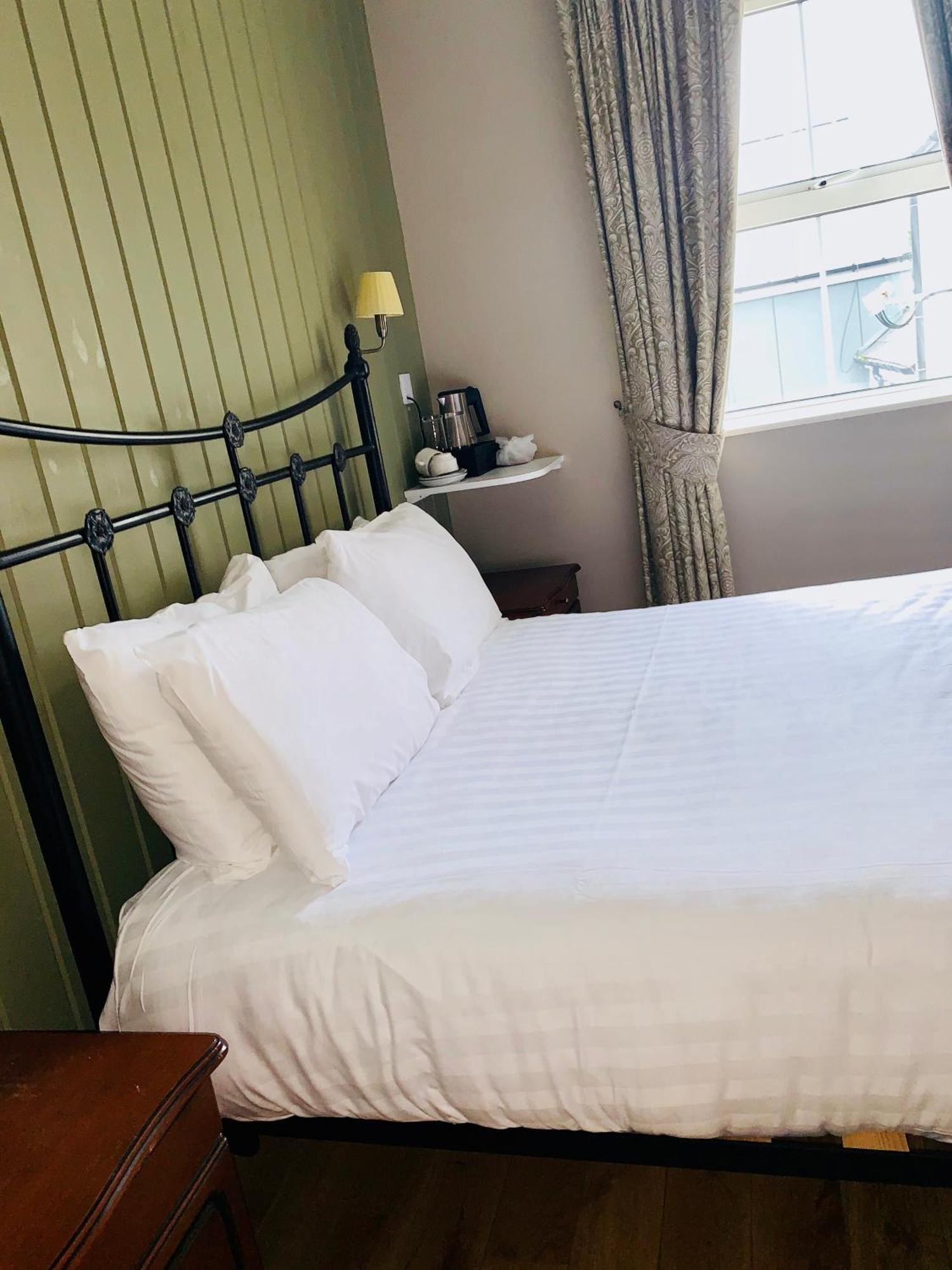 The Highlands Hotel Glenties Chambre photo